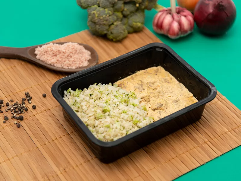 Estrogonofe de Carne com Arroz e Brocolis